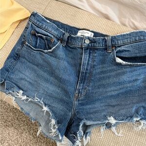 Abercrombie & Fitch The Mom Short High Rise Distressed Denim